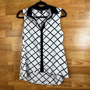 Forever 21 Size Small Black & White Checker Board Square Print w/Button …